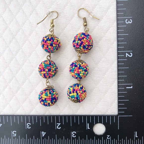 Super lightweight colorful fun earrings 💗 - Picture 2 of 7
